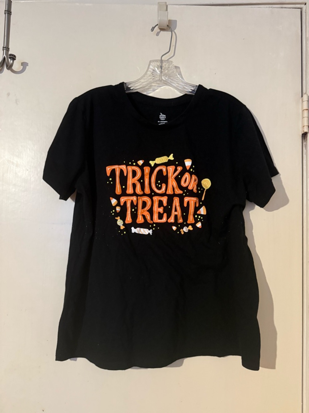 Women Black 'Trick or Treat' Graphic Tee - Orange Print